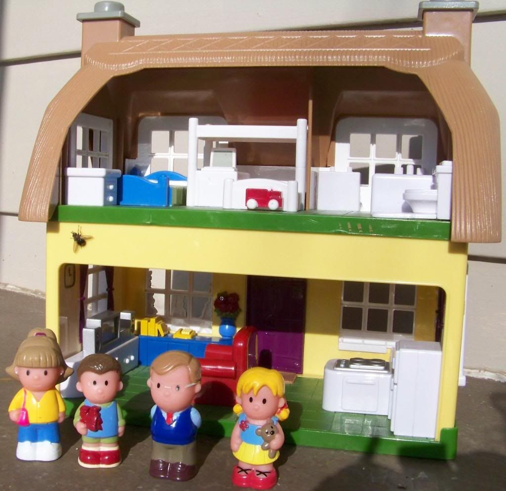Step 2 vintage doll house interactive playhouse dollhouse doorbell TV phone